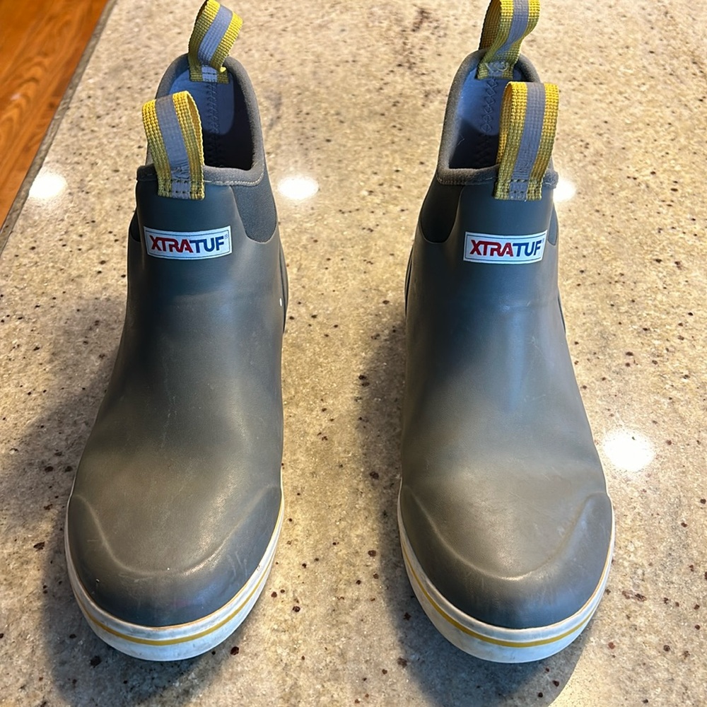 Xtratuf Men's Rubber Ankle Deck Boot Waterproof- Gray & Yellow Size US  Mens 9